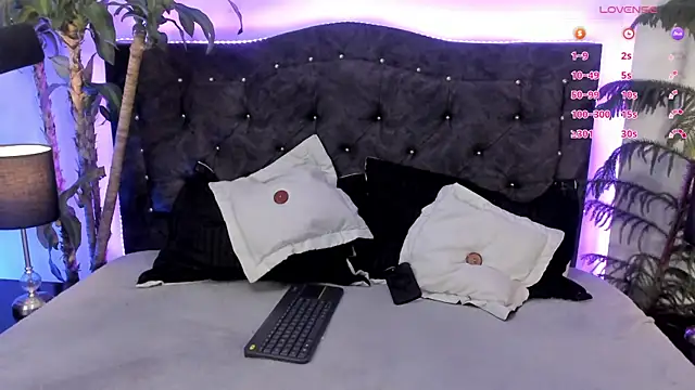 Snapshot of candy_canne__ chatting on January 11, 2025, 4:16 am candy canne   online show from January 11, 2025, 4:16 am