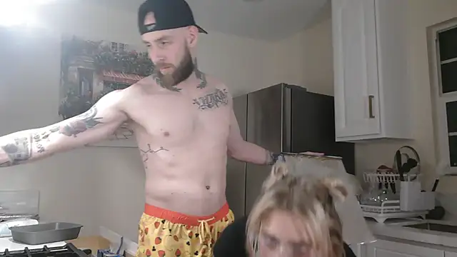 NatalieKneals online show from November 13, 2025, 5:06 am