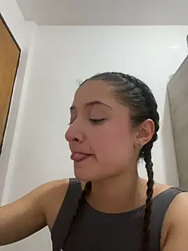 Alicia ALICIA online show from May 20, 2026, 10:49 pm