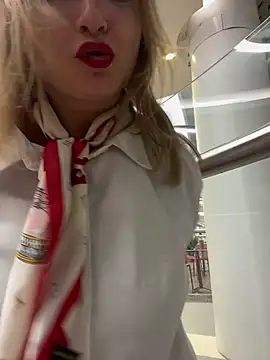 LadyTatiana Madam online show from November 3, 2025, 5:25 pm