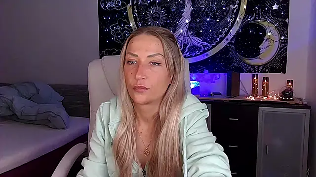 Snapshot of SexxyLiviaa chatting on October 4, 2025, 5:22 pm SexxyLiviaa online show from October 4, 2025, 5:22 pm
