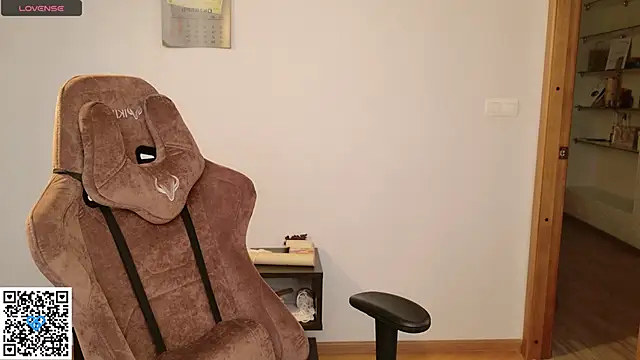 Neko Kimiko online show from October 7, 2025, 10:34 am