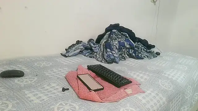 UncutToyBoy23cm online show from October 10, 2025, 5:12 pm