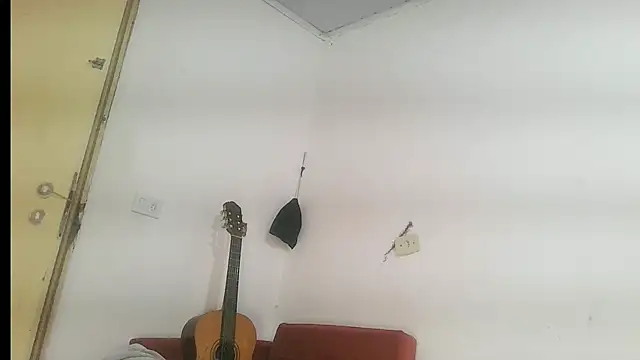 UncutToyBoy23cm online show from November 7, 2025, 3:01 pm