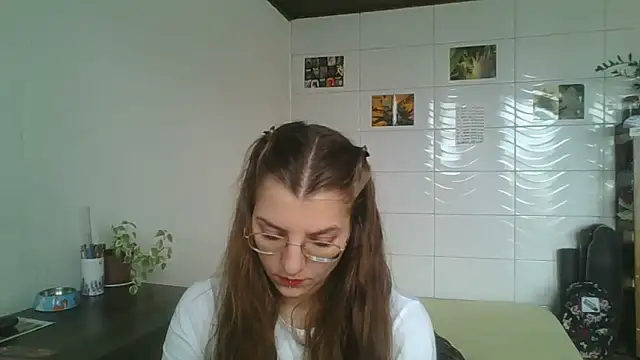 SweetyBabyDemon online show from November 9, 2025, 12:58 pm