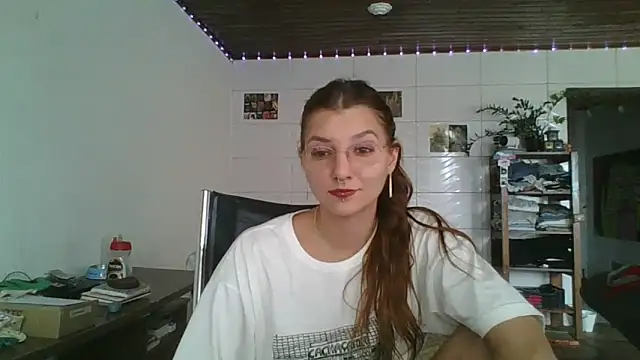 SweetyBabyDemon online show from April 12, 2026, 4:45 pm