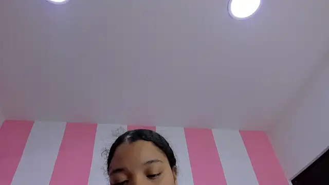 ISABELLA 020 online show from March 4, 2026, 12:44 pm