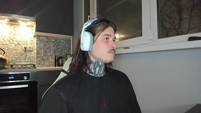 Snapshot of _torfin_ chatting on January 2, 2025, 8:35 pm torfin online show from January 2, 2025, 8:35 pm