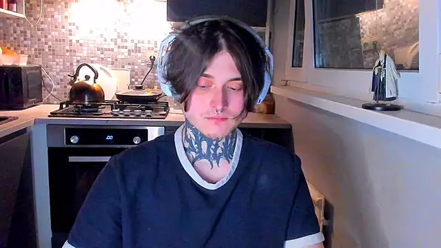  torfin  online show from March 6, 2026, 10:17 pm