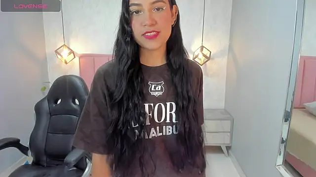 chelsyquinn online show from December 4, 2025, 4:22 am