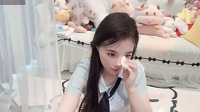 AKiKi711 online show from May 6, 2026, 4:52 am