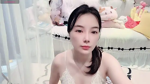 AKiKi711 online show from May 22, 2026, 4:52 am