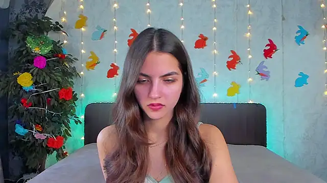 Milana Crystal  online show from April 17, 2026, 12:30 pm