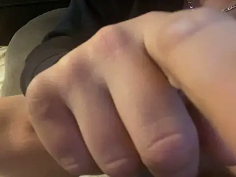 kiksnap-meistro5 online show from December 20, 2025, 9:27 am