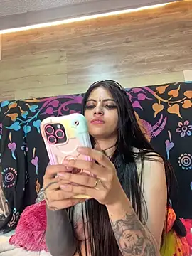 Cori Paige online show from December 5, 2025, 10:35 am