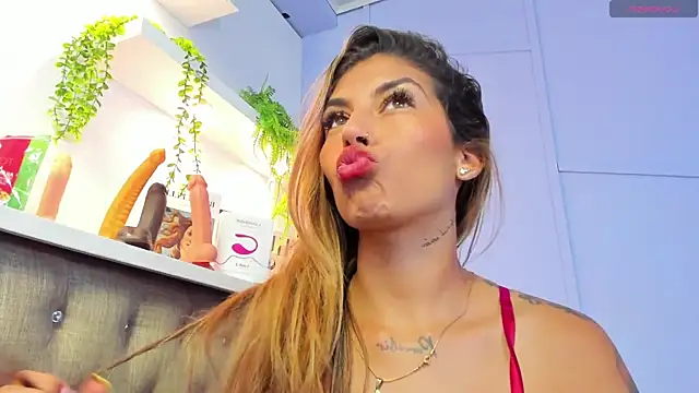 Snapshot of Georgina-coule chatting on March 3, 2025, 3:20 pm Georgina-coule online show from March 3, 2025, 3:20 pm