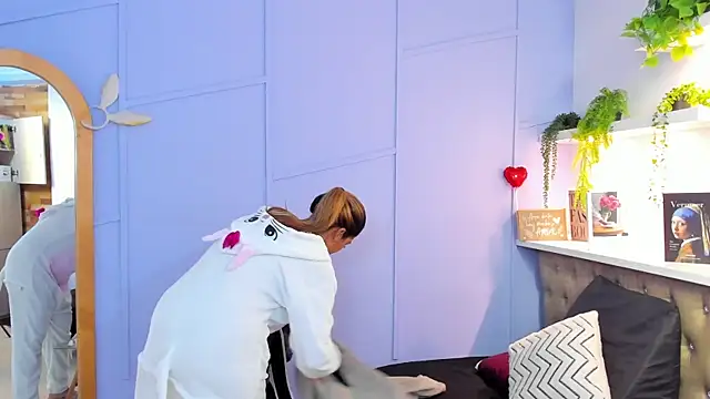 Snapshot of Georgina-coule chatting on March 5, 2025, 12:22 pm Georgina-coule online show from March 5, 2025, 12:22 pm