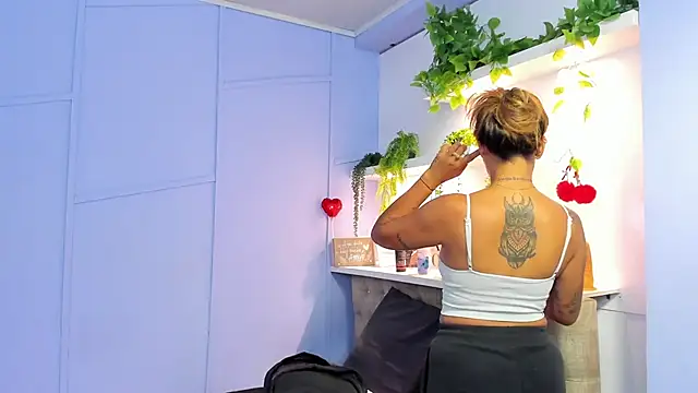 Snapshot of Georgina-coule chatting on March 12, 2025, 12:15 pm Georgina-coule online show from March 12, 2025, 12:15 pm