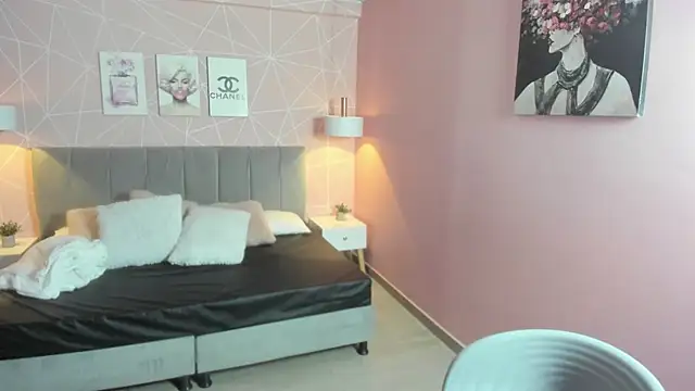 Snapshot of zara__sweet chatting on April 20, 2026, 1:03 pm zara sweet online show from April 20, 2026, 1:03 pm