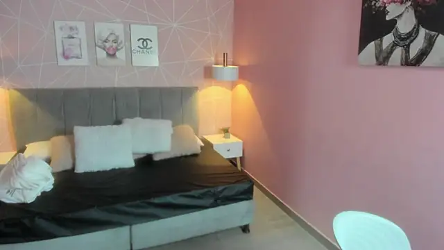 Snapshot of zara__sweet chatting on May 7, 2026, 2:00 pm zara sweet online show from May 7, 2026, 2:00 pm