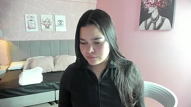 Snapshot of zara__sweet chatting on June 1, 2026, 1:46 pm zara sweet online show from June 1, 2026, 1:46 pm