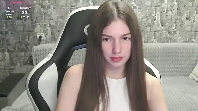 Snapshot of MissMiaCutie chatting on September 17, 2025, 10:06 am MissMiaCutie online show from September 17, 2025, 10:06 am