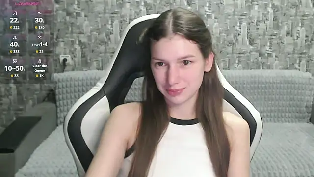 Snapshot of MissMiaCutie chatting on September 25, 2025, 1:04 pm MissMiaCutie online show from September 25, 2025, 1:04 pm