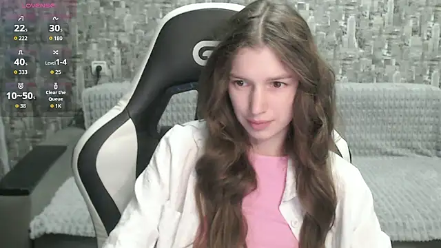 Snapshot of MissMiaCutie chatting on September 29, 2025, 12:21 pm MissMiaCutie online show from September 29, 2025, 12:21 pm
