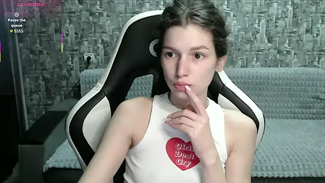 Snapshot of MissMiaCutie chatting on October 13, 2025, 1:44 pm MissMiaCutie online show from October 13, 2025, 1:44 pm