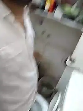 Vickyy 001 online show from December 18, 2024, 12:51 pm