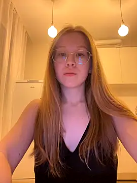 Eva Weyne online show from September 28, 2025, 7:19 pm