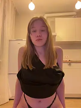 Eva Weyne online show from April 5, 2026, 7:55 pm