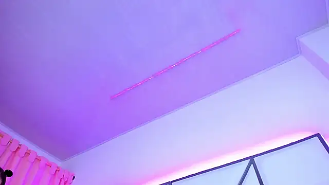 SarayRoyse online show from January 17, 2025, 7:16 pm