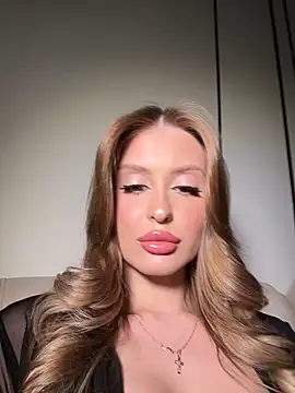 Sweet  Milly online show from February 9, 2026, 3:16 pm