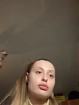 Sweet  Milly online show from March 8, 2026, 5:50 pm