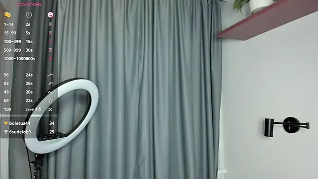 AustinButler online show from December 13, 2024, 8:37 pm