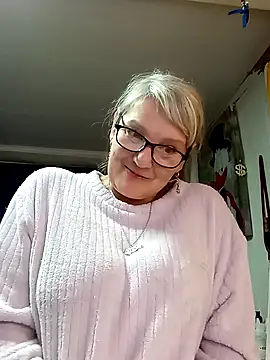 irinamaux online show from May 29, 2026, 4:49 pm