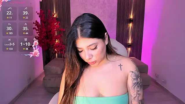 Snapshot of celeste_rosse chatting on January 21, 2025, 3:15 am celeste rosse online show from January 21, 2025, 3:15 am