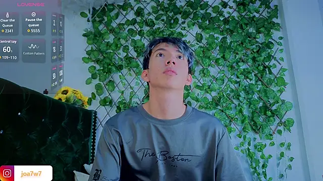 Snapshot of Levii_Ackermann chatting on November 22, 2025, 5:34 pm Levii Ackermann online show from November 22, 2025, 5:34 pm