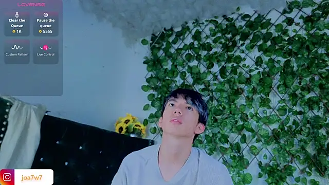 Snapshot of Levii_Ackermann chatting on December 2, 2025, 2:34 pm Levii Ackermann online show from December 2, 2025, 2:34 pm