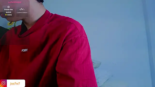 Snapshot of Levii_Ackermann chatting on February 19, 2026, 2:02 pm Levii Ackermann online show from February 19, 2026, 2:02 pm