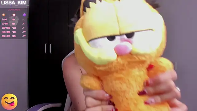 Lissa Kim  online show from January 22, 2025, 9:13 am