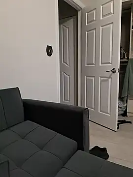 Zander823 online show from February 8, 2026, 4:49 am