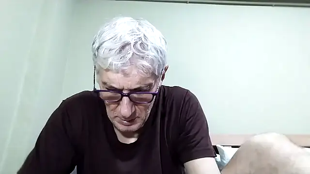 BIGUNCUTHARDCOCK online show from November 25, 2025, 5:07 am