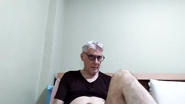 BIGUNCUTHARDCOCK online show from December 17, 2025, 11:38 am