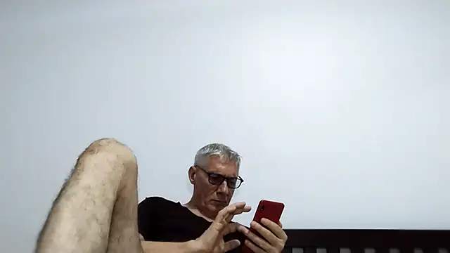 BIGUNCUTHARDCOCK online show from April 10, 2026, 2:11 pm