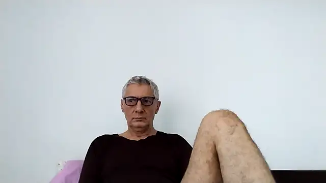 Snapshot of BIGUNCUTHARDCOCK chatting on May 5, 2026, 1:13 am BIGUNCUTHARDCOCK online show from May 5, 2026, 1:13 am