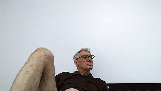 Snapshot of BIGUNCUTHARDCOCK chatting on May 15, 2026, 11:56 pm BIGUNCUTHARDCOCK online show from May 15, 2026, 11:56 pm