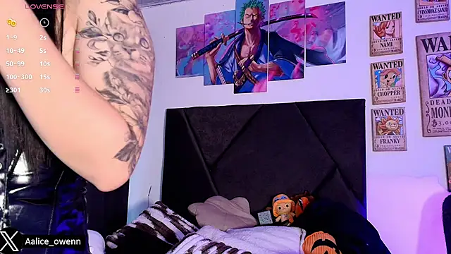 Aliceowenn online show from November 25, 2025, 10:32 pm