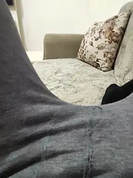 modelturanist27 online show from February 3, 2025, 10:11 pm